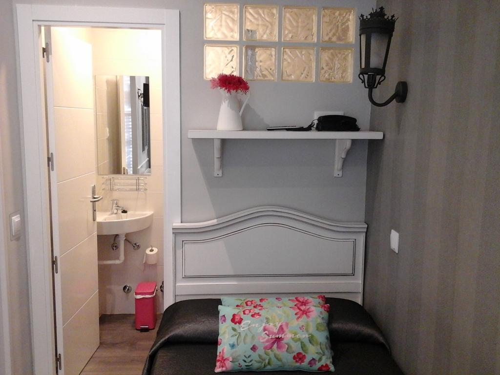 Hostal Don Alfonso Madrid Luaran gambar