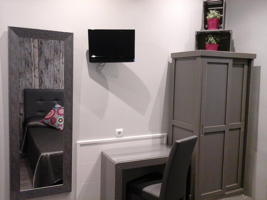 Hostal Don Alfonso Madrid Luaran gambar