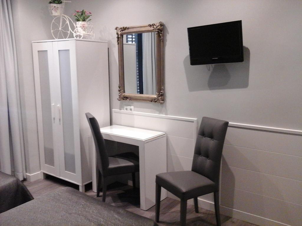 Hostal Don Alfonso Madrid Luaran gambar