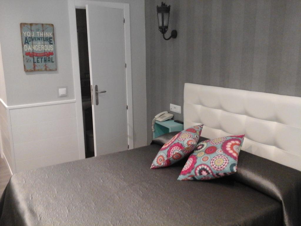Hostal Don Alfonso Madrid Luaran gambar