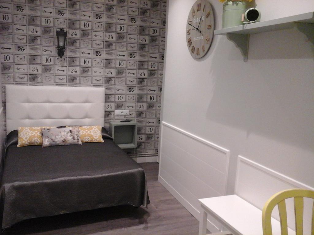 Hostal Don Alfonso Madrid Luaran gambar
