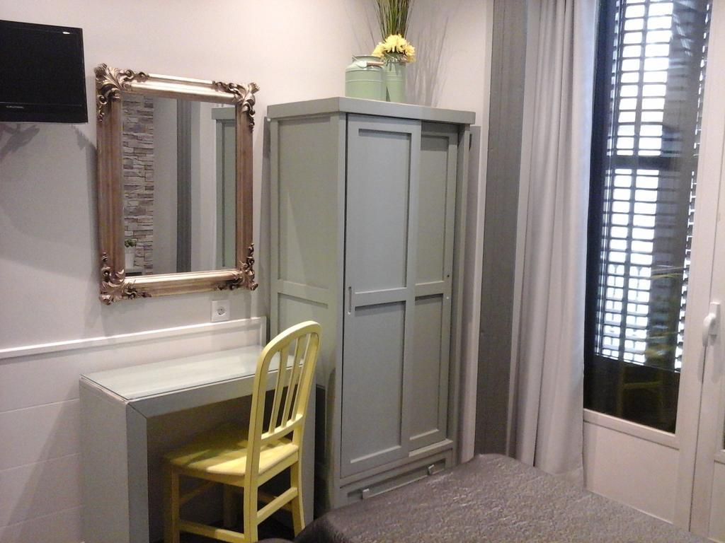 Hostal Don Alfonso Madrid Luaran gambar