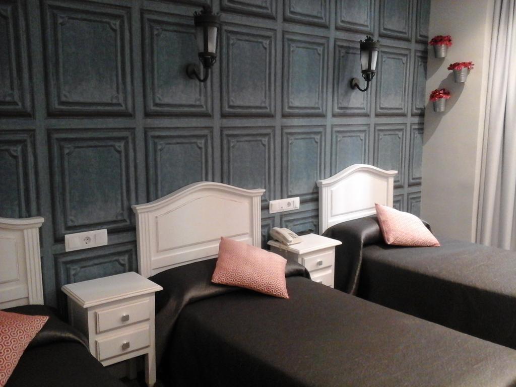 Hostal Don Alfonso Madrid Luaran gambar